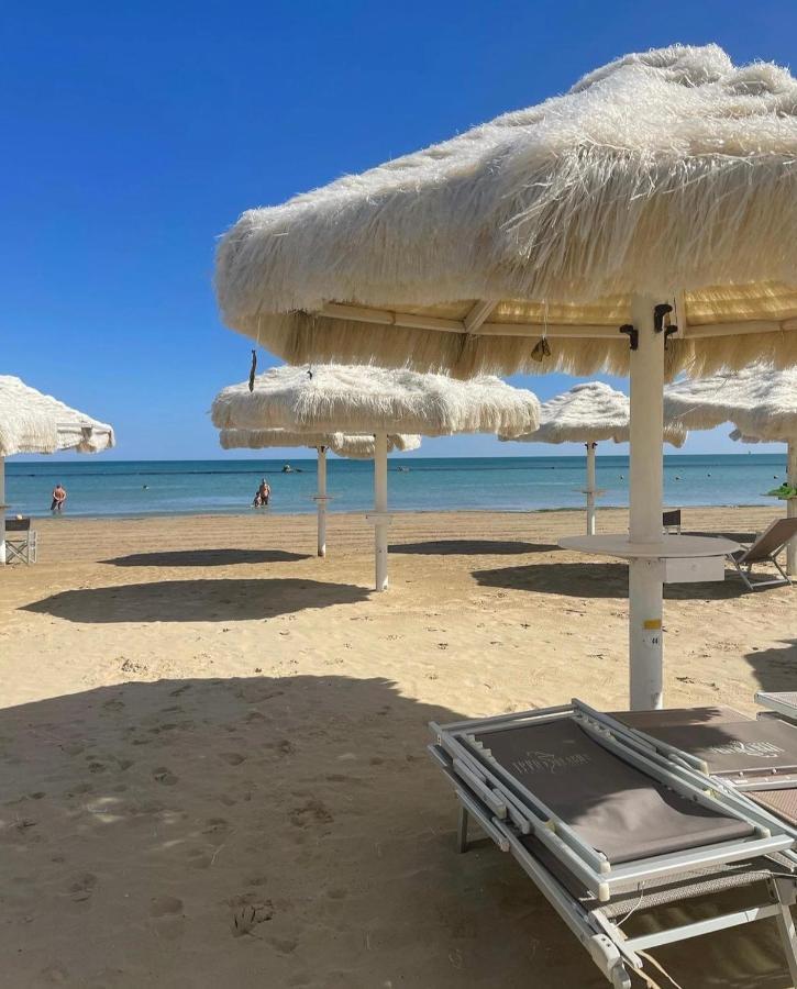 Casa Al Mare Pescara Apartment Bagian luar foto
