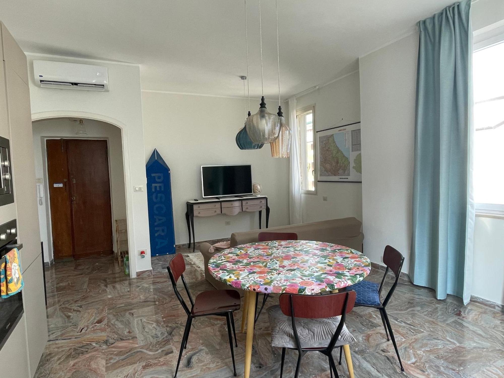Casa Al Mare Pescara Apartment Bagian luar foto