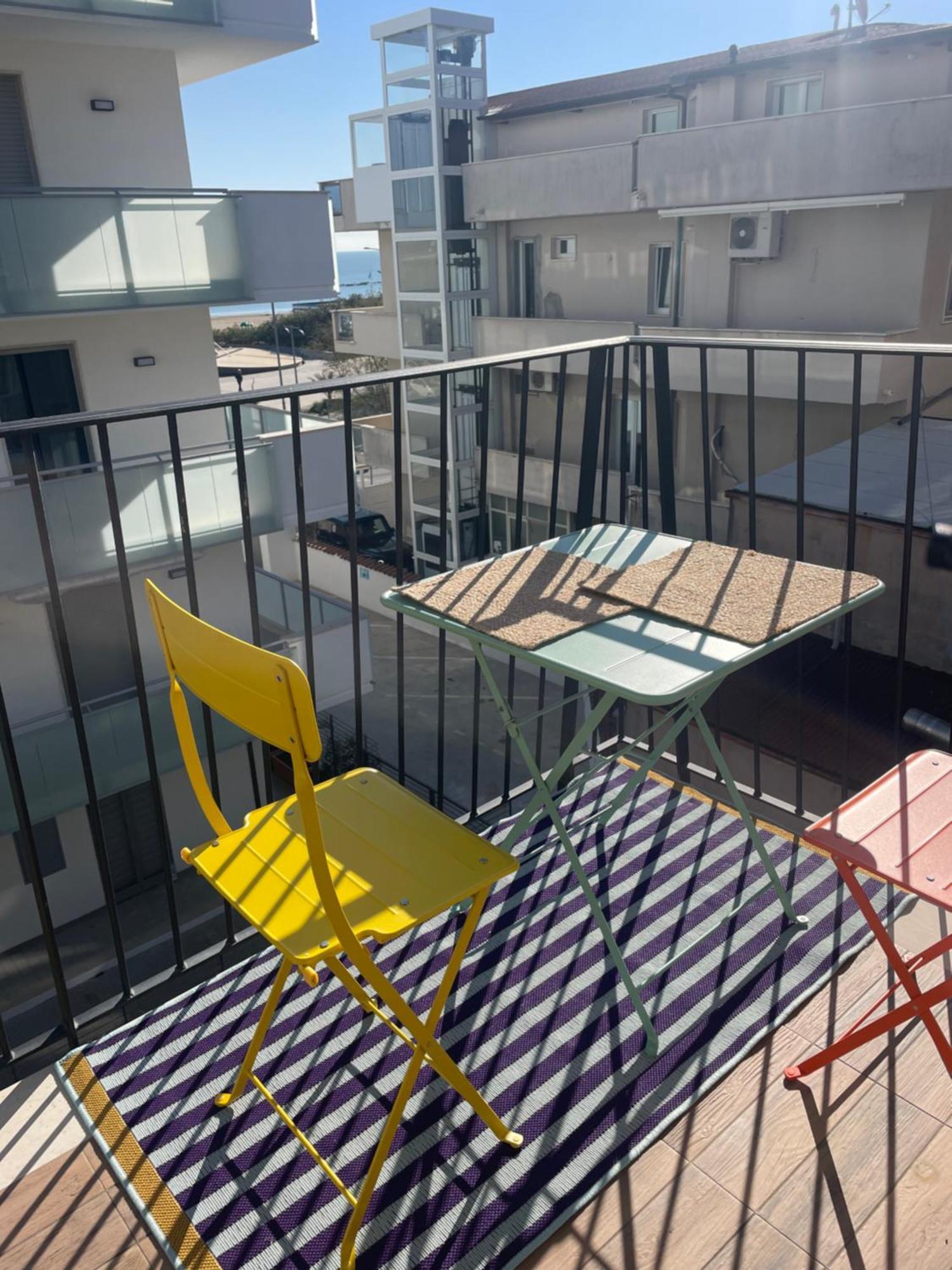 Casa Al Mare Pescara Apartment Bagian luar foto